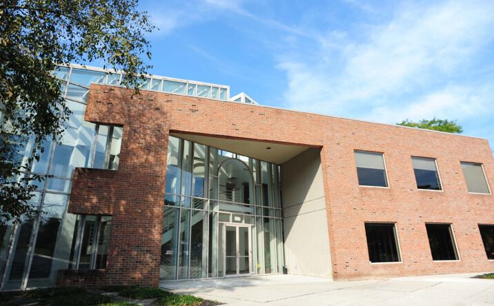 Pictures of Office property located at 8000 Ravines Edge Ct, Columbus, OH 43235 for sales - image #1