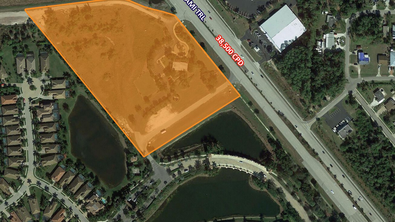 9004 Tamiami Trail E, Naples, FL 34113