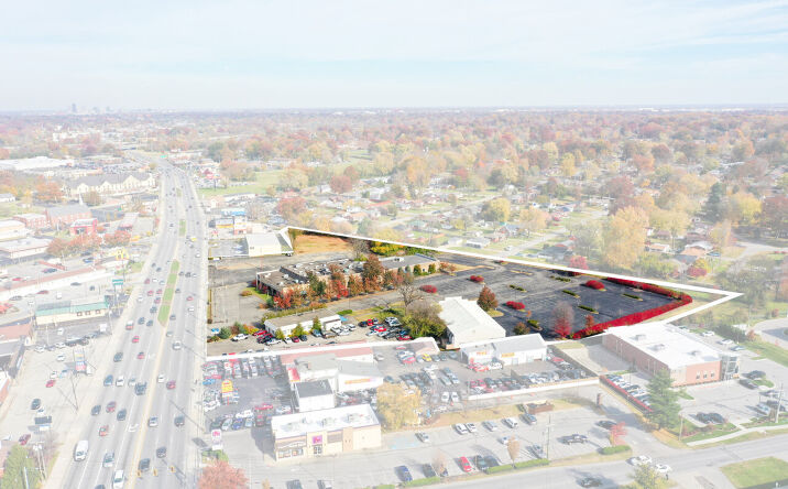 Pictures of Land property located at 4627 Dixie Hwy, Louisville, KY 40216 for comps - image #1
