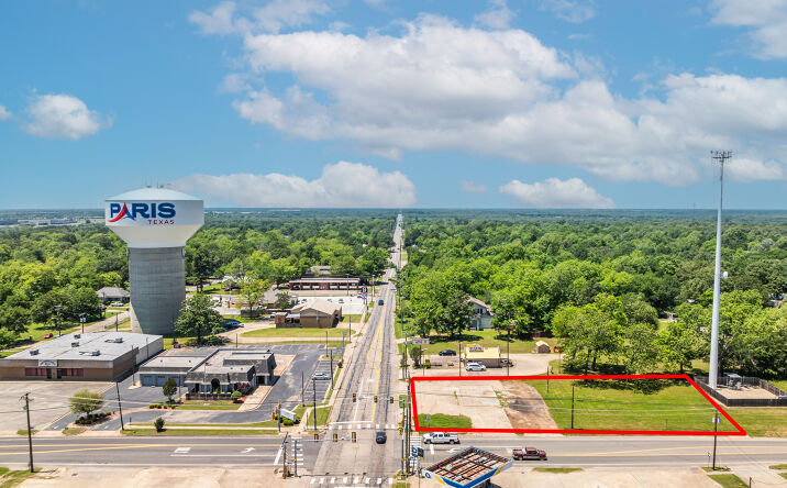 Pictures of Land, Retail property located at 1902 Bonham Street, Paris, TX 75460 for sales - image #1