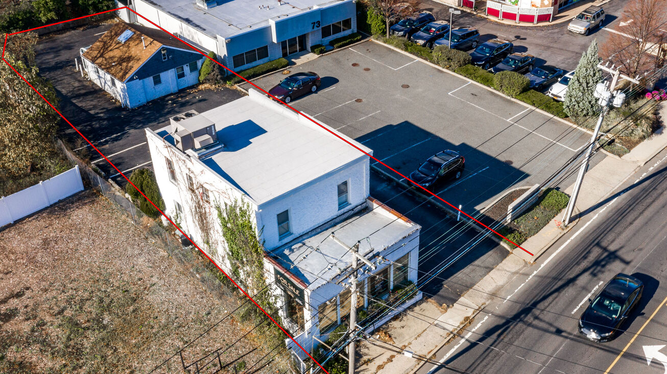 71 Glen Cove Rd, Greenvale, NY 11548