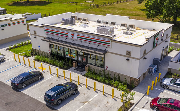 Pictures of Retail property located at 3818 Duff Rd, Lakeland, FL 33810 for comps - image #1