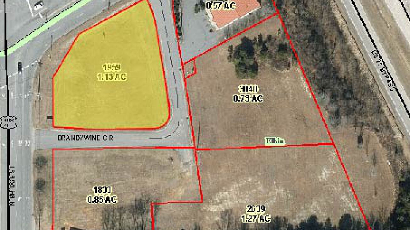 N Bridge St, Elkin, NC 28621