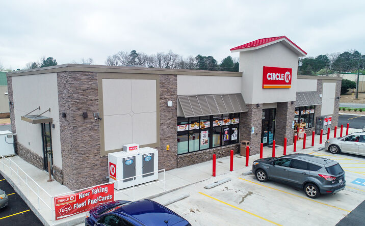 Pictures of Retail property located at 10303 Colonel Glenn Rd, Little Rock, AR 72204 for comps - image #1