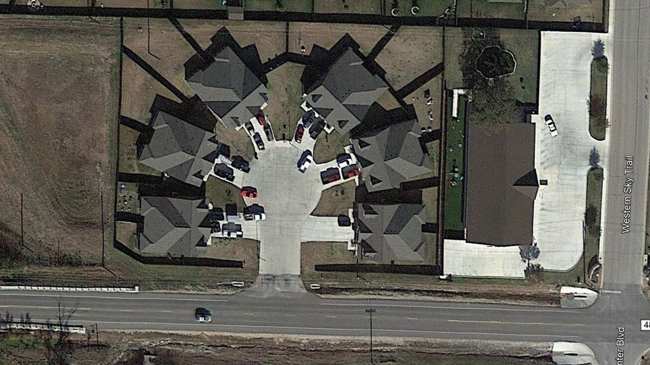 100 111 Stockton Family Ct, Jarrell, TX 76537