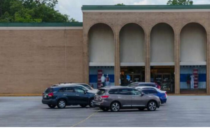 Pictures of Retail property located at 1400 E Shotwell St, Bainbridge, GA 39819 for sales - image #1