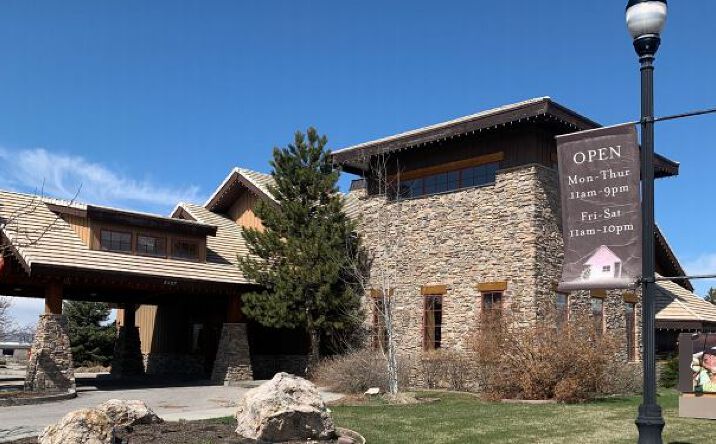 Pictures of Retail property located at 2427 North Main Street, Logan, UT 84341 for comps - image #1