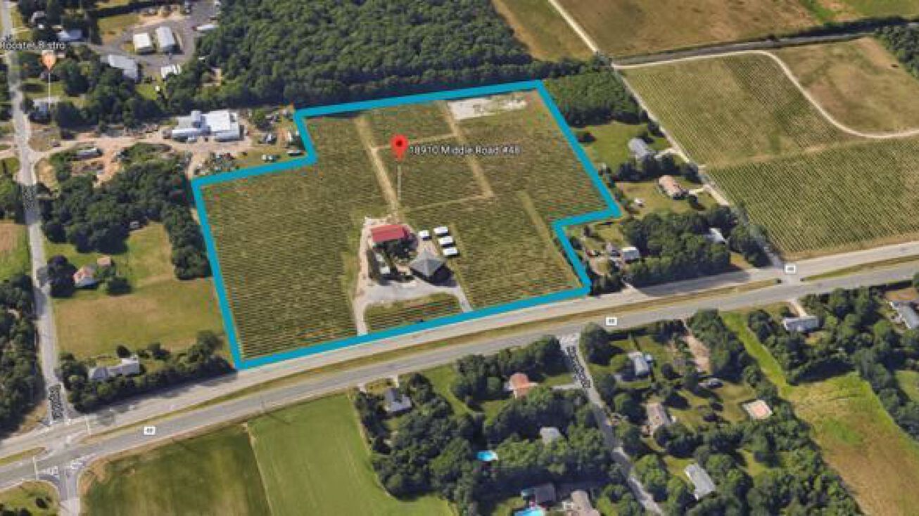 18190 County Road 48, Cutchogue, NY 11935