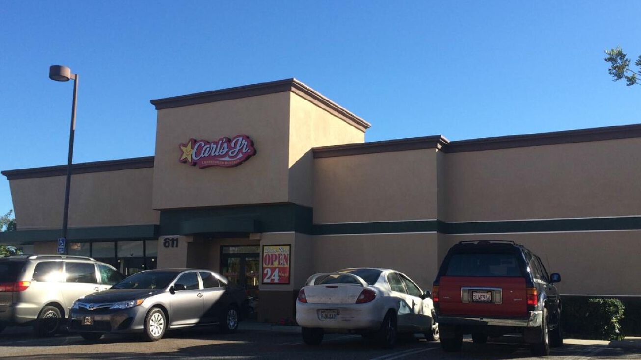 611 Douglas Dr, Oceanside, CA 92058