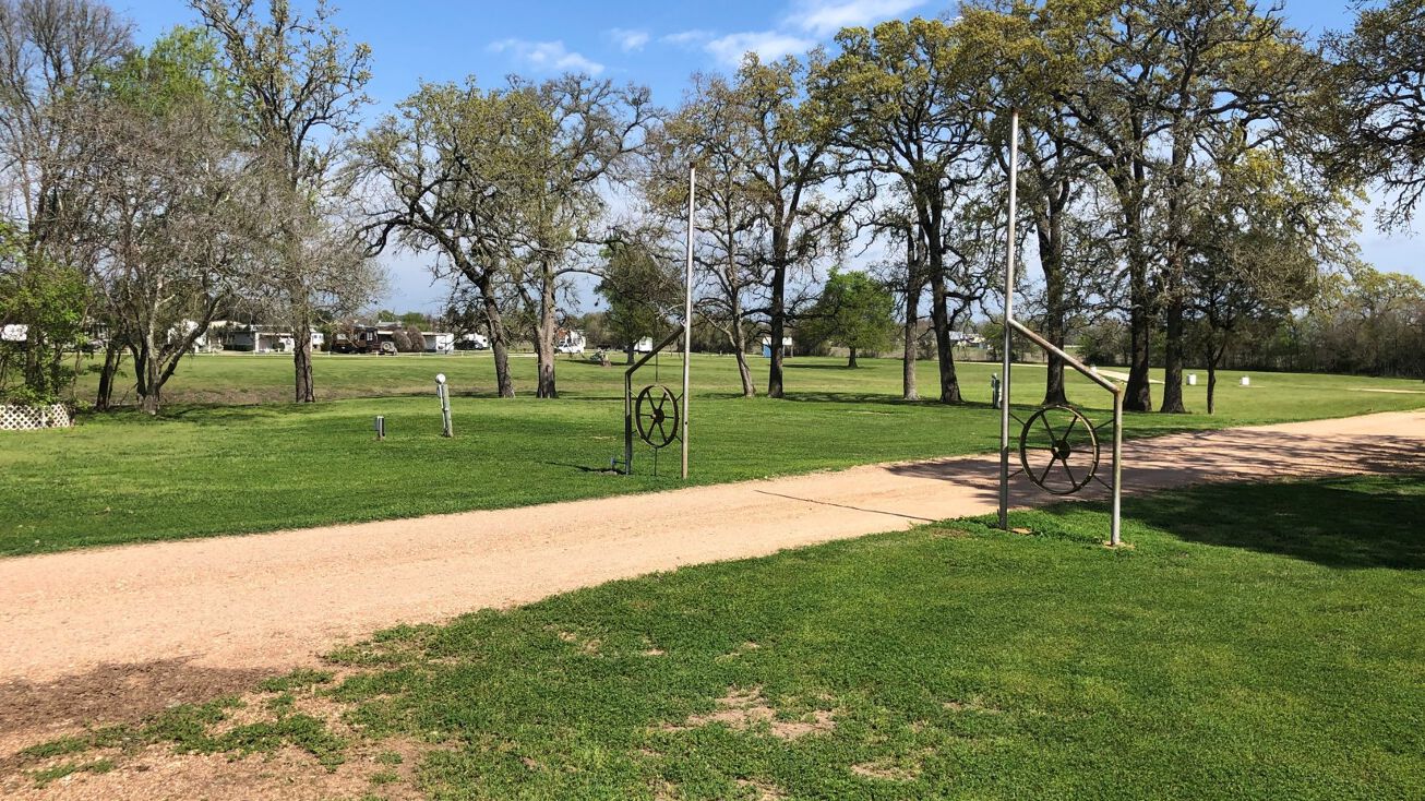 308 Centennial St, Carmine, TX 78932