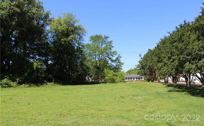 Pictures of Retail, Office, Hospitality property located at 617 US-221, Rutherfordton, NC 28139 for sales - image #1