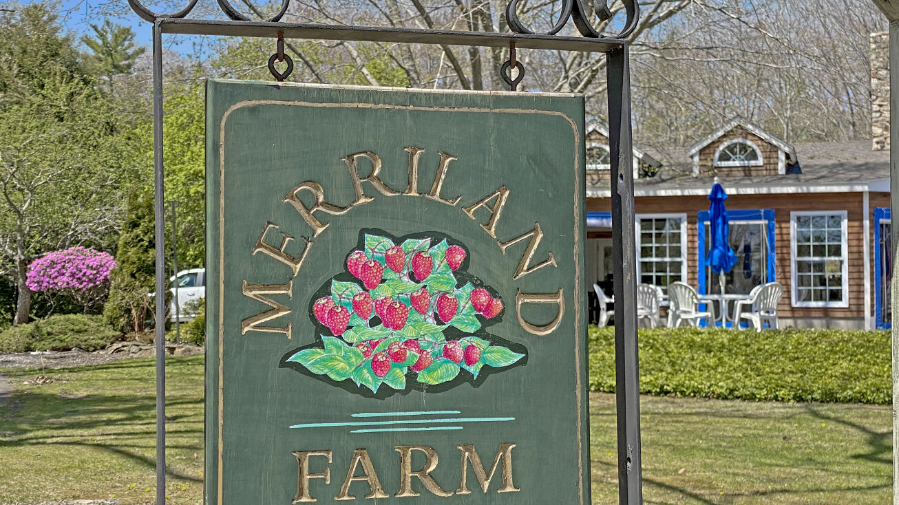 545 Coles Hill Rd, Wells, ME 04090