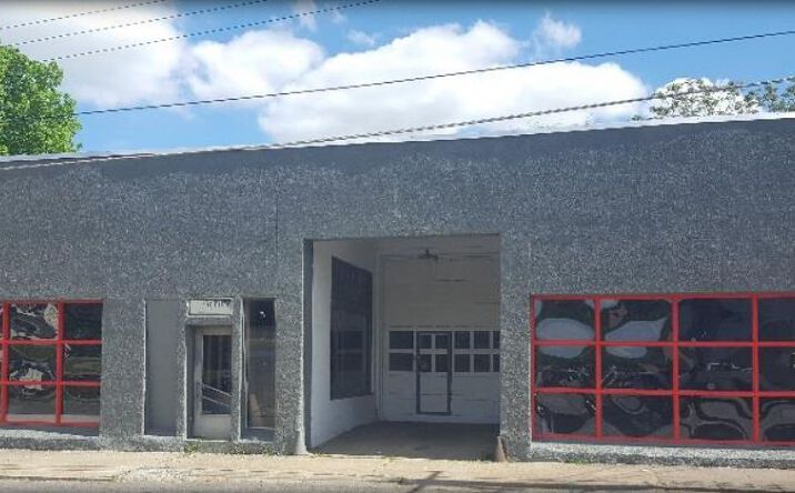 Pictures of Mixed Use property located at 6418 Vine St, Cincinnati, OH 45216 for comps - image #1