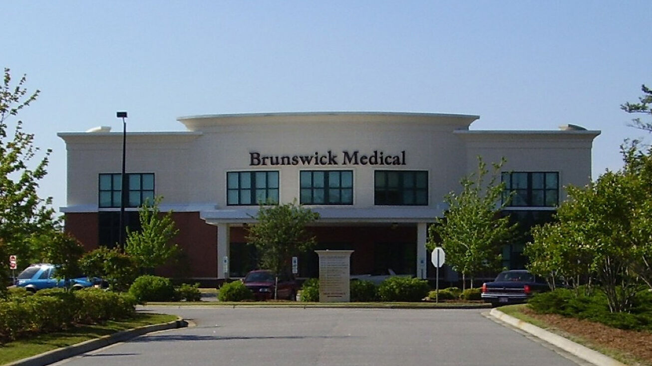 20 Medical Campus Dr NW Unit 202, Supply, NC 28462