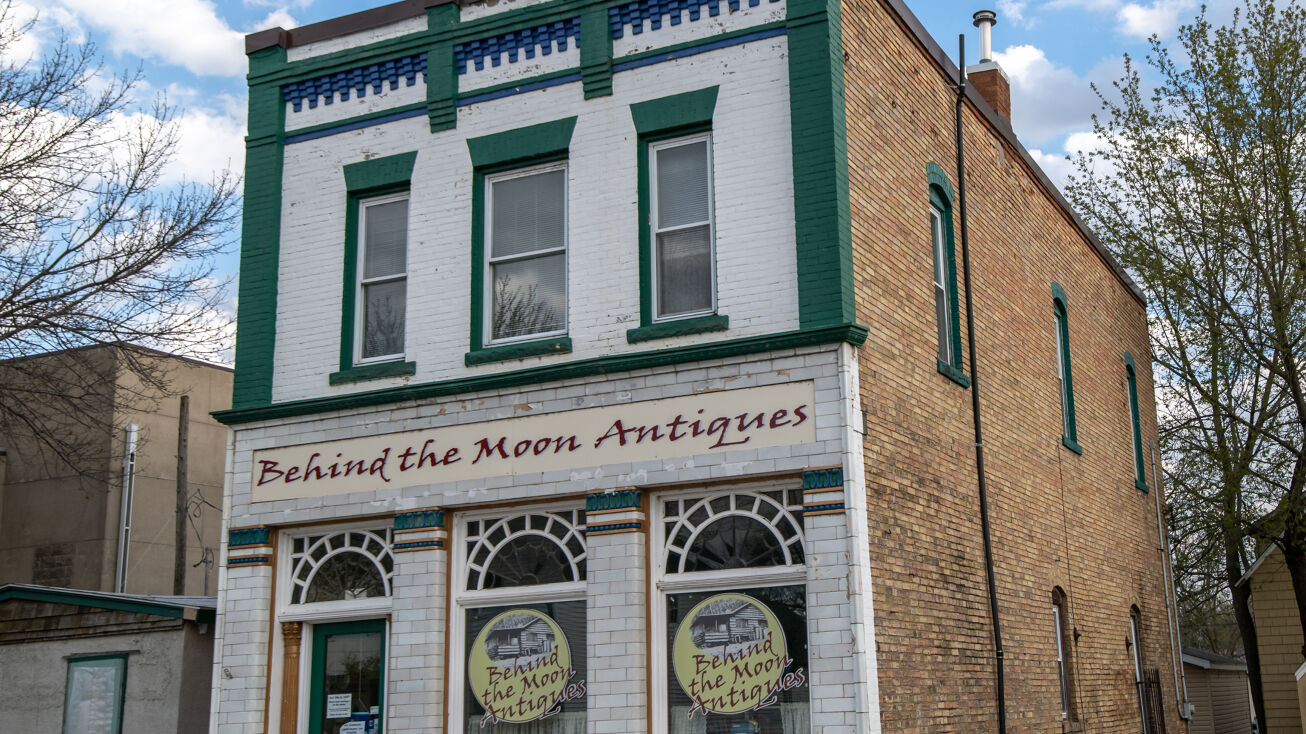 407 Elm Ave, Waverly, MN 55390