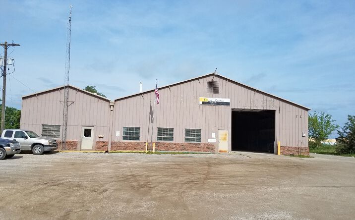 Pictures of Office, Industrial property located at 1010 & 1008 N Pearl St, Paola, KS 66071 for comps - image #1