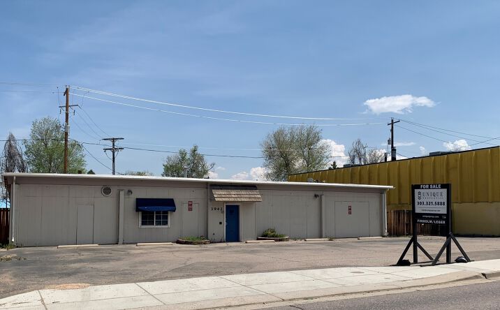Pictures of Self Storage property located at 3942 S Federal Blvd, Sheridan, CO 80110 for comps - image #1