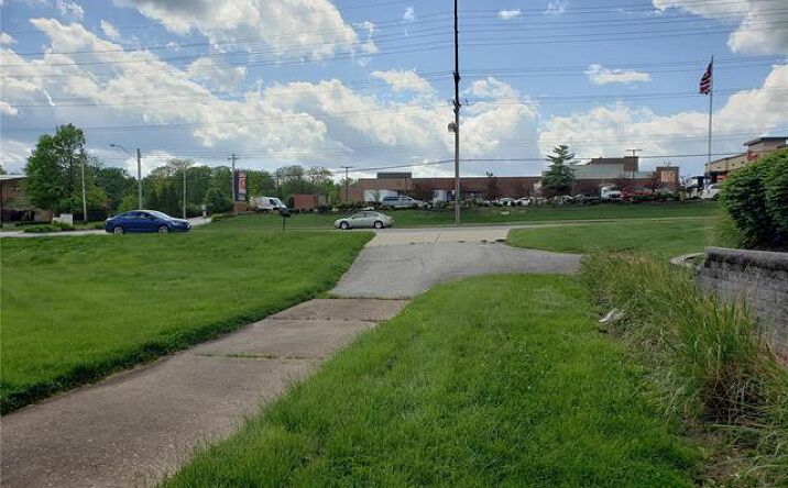 Pictures of Industrial property located at 309 Clarkson RD, Ellisville, MO 63011 for sales - image #1
