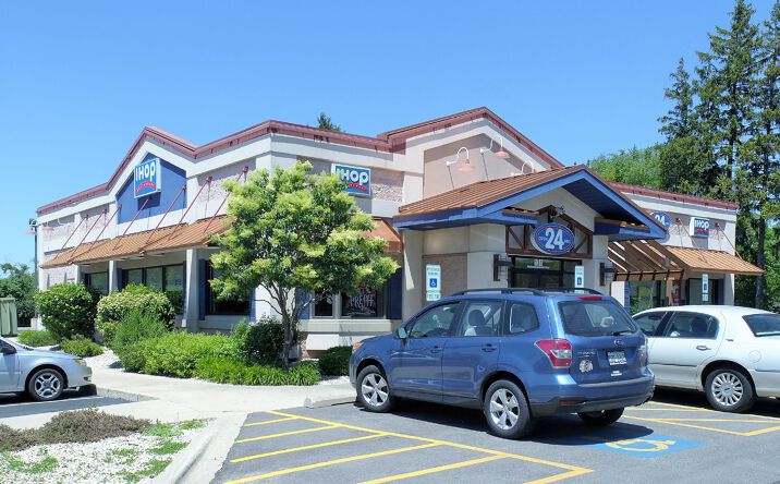 Pictures of Retail property located at 131 N. Annie Glidden Rd, DeKalb, IL 60115 for comps - image #1