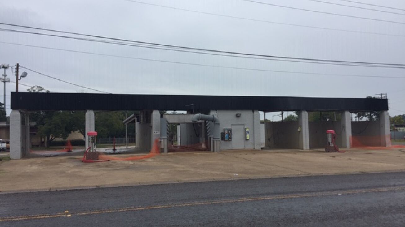 102 E Pine Tree Rd, Longview, TX 75604