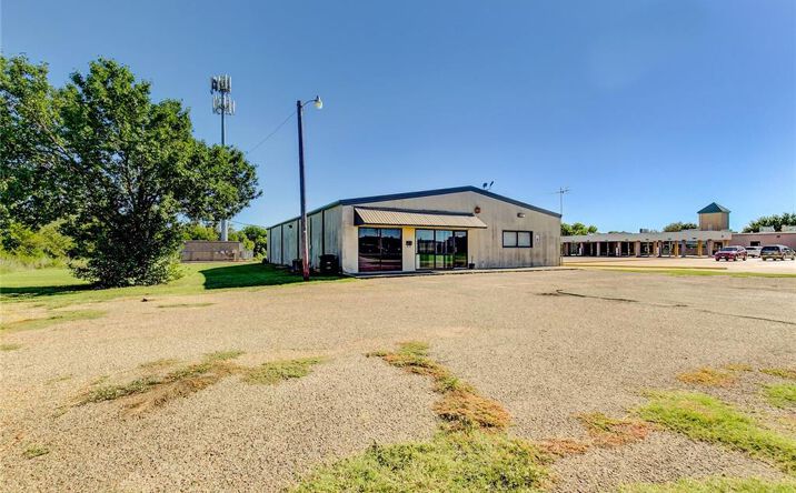 Pictures of Industrial property located at 1405 Security DR, Cleburne, TX 76033 for sales - image #1