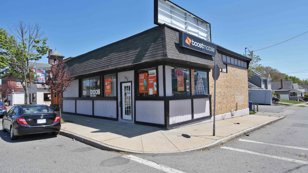 866 Kempton St, New Bedford, MA 02740