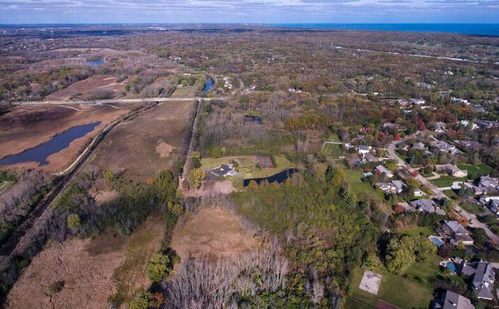 Pictures of Land property located at 2000 Half Day Road, Highland Park, IL 60035 for sales - image #1