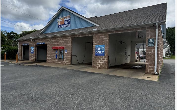 Pictures of Retail, Special Purpose property located at 127 W Main St, Stafford, CT 06076 for sales - image #1