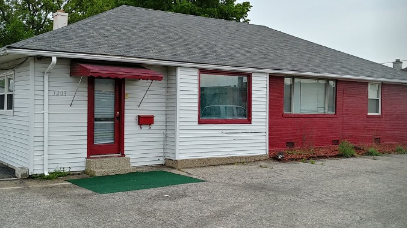 3203 E Indian Trail, Louisville, KY 40213 Office Property for Sale
