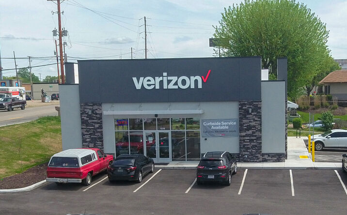 Pictures of Retail property located at 1216 W High Ave, New Philadelphia, OH 44663 for comps - image #1