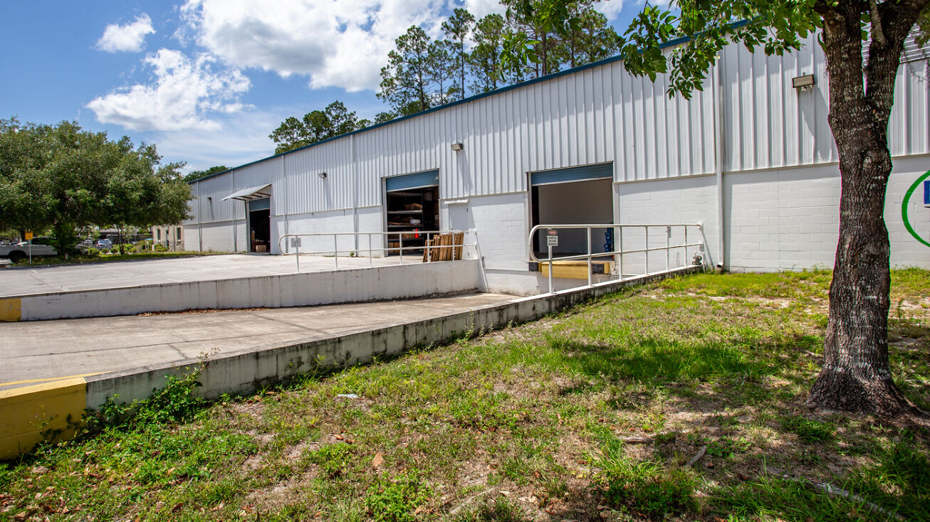 6527 NW 18th Dr, Gainesville, FL 32653