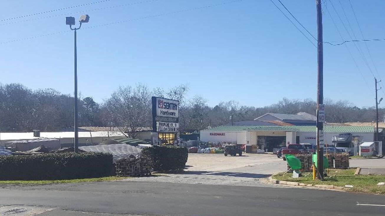 567 S Talbotton St, Greenville, GA 30222