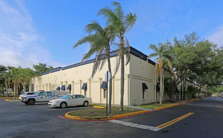 6851 W Sunrise Blvd, Plantation, FL 33313 | Crexi.com