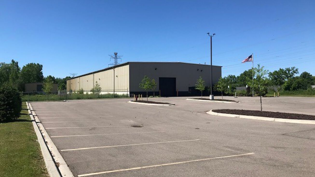 48225 West Rd, Wixom, MI 48393