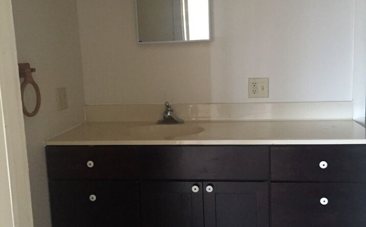 Pictures of Multifamily property located at 215 Cornish Dr, Slippery Rock, PA 16057 for comps - image #1