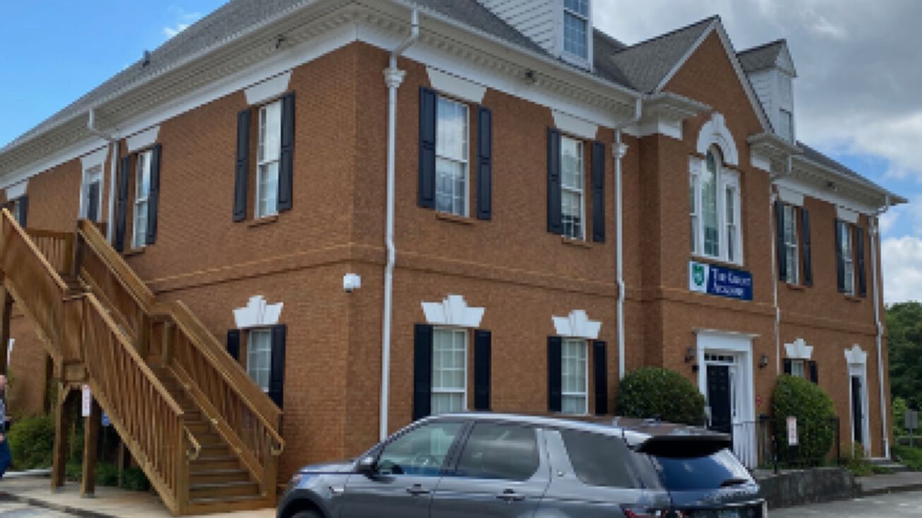 102 Springfield Dr, Woodstock, GA 30188