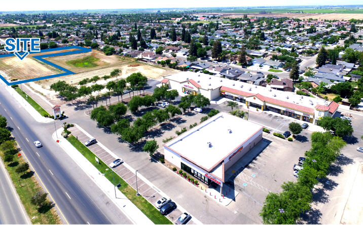 Pictures of Land property located at 885 Manning Ave, Parlier, CA 93648 for sales - image #1