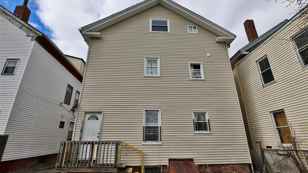 140 Clifford St, Providence, RI 02907