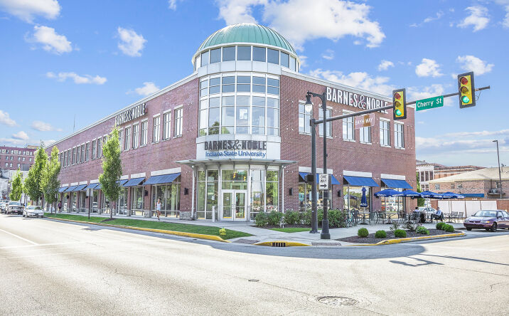 Pictures of Mixed Use property located at 22 N 5th St, Terre Haute, IN 47807 for comps - image #1