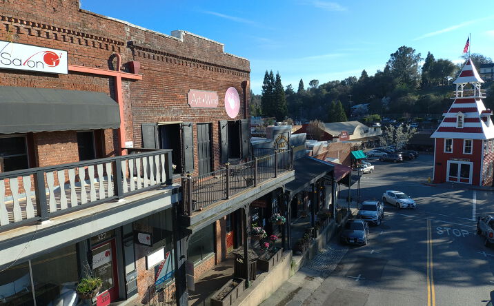 Pictures of Retail property located at 337 Commercial St, Auburn, CA 95603 for comps - image #1