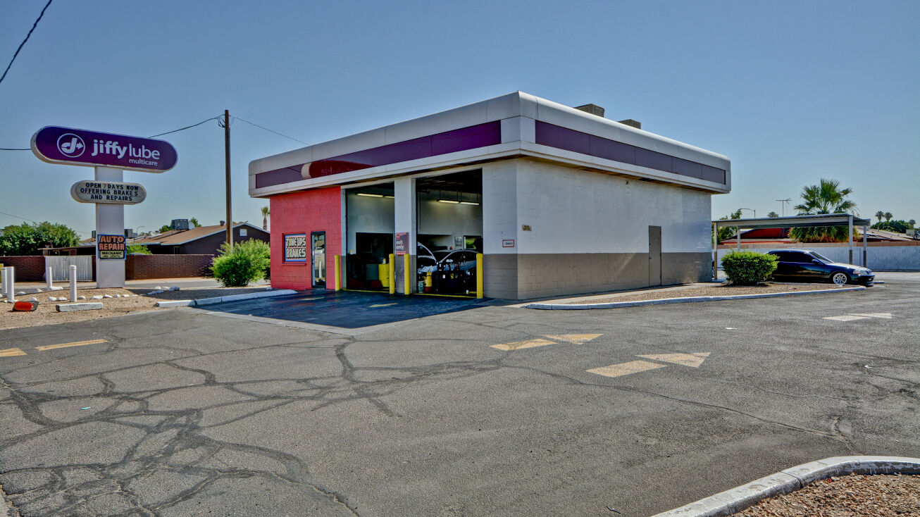 Jiffy lube for sale real estate
