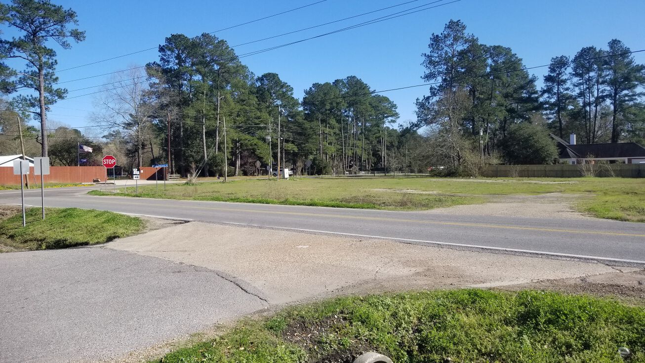 22741 Hooper Rd, Greenwell Springs, LA 70739