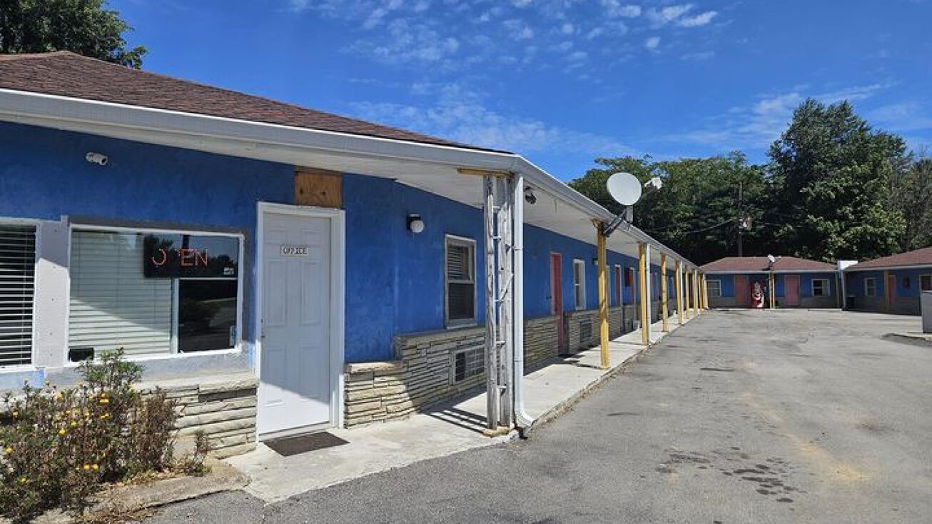 Pictures of Mixed Use property located at 1805 Hwy 231 S, Bethpage, TN 37022 for sales - image #1