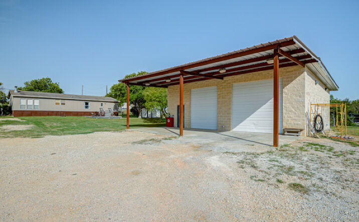 Pictures of Industrial property located at 919 Watson Ln E, New Braunfels, TX 78130 for comps - image #1