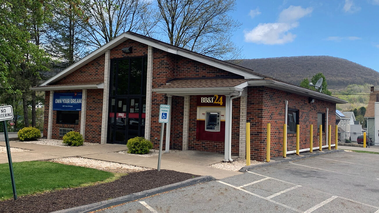 575 Main St, Lykens, PA 17048 Retail, Office Property for Sale BB&T