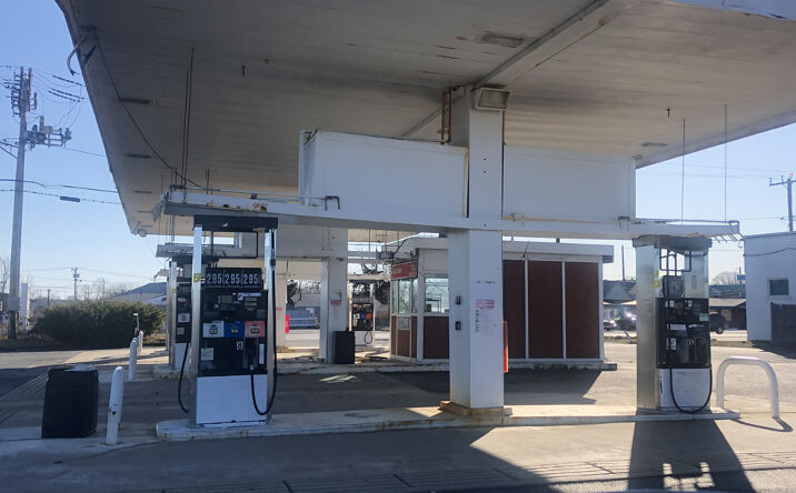 Pictures of Retail property located at 230 Iyannough Rd, Barnstable, MA 02601 for comps - image #1