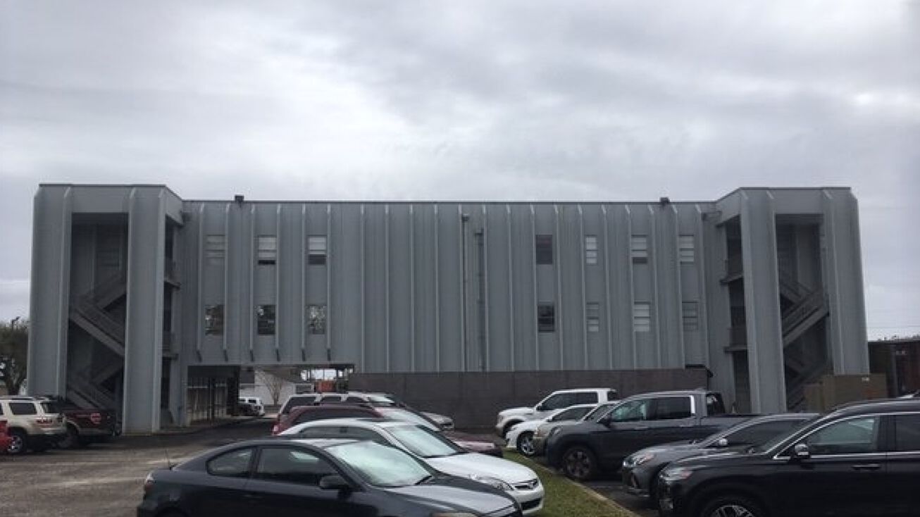 762 Downtowner Loop W, Mobile, AL 36609