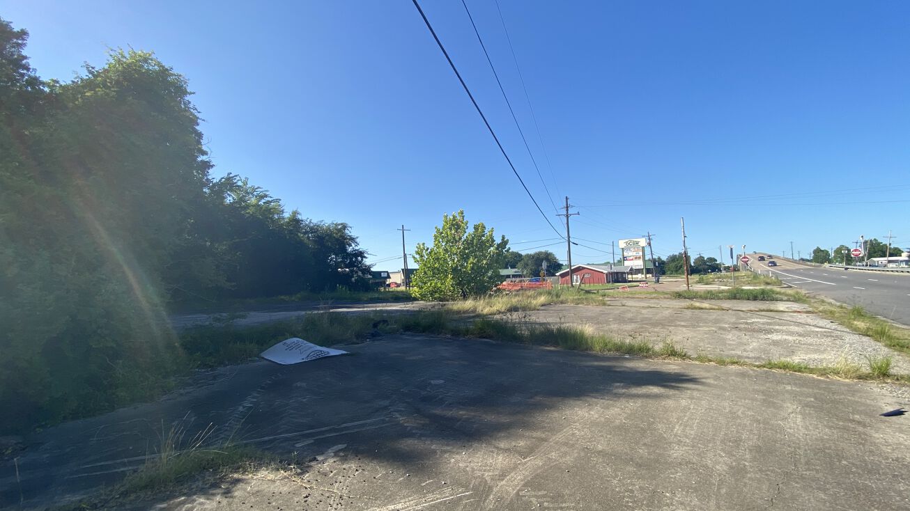 2795 Texas Avenue, Bridge City, TX 77611