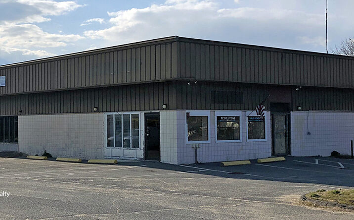 Pictures of Industrial property located at 583 Forest Rd, Yarmouth, MA 02673 for comps - image #1