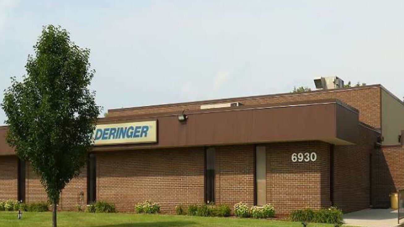 6930 Metroplex Dr, Romulus, MI 48174